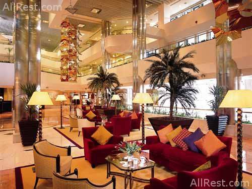Renaissance Hotel Dubai 3